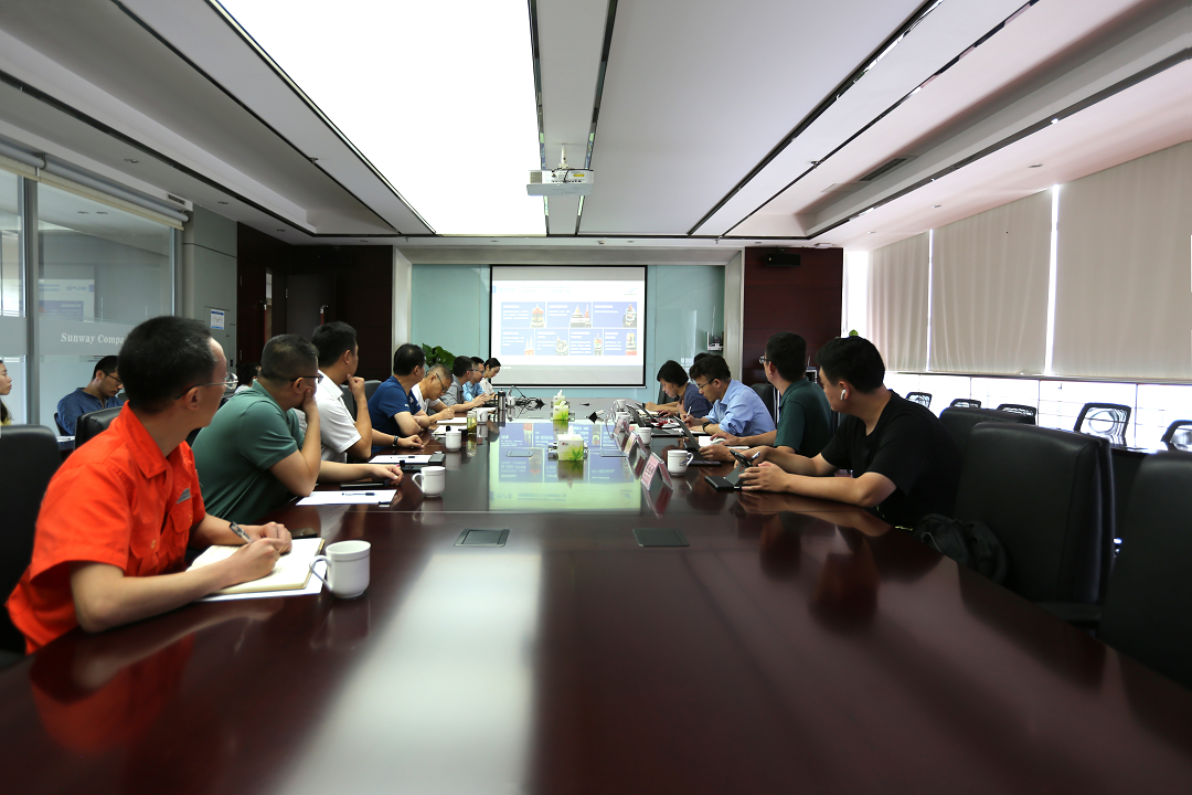 座谈会.png